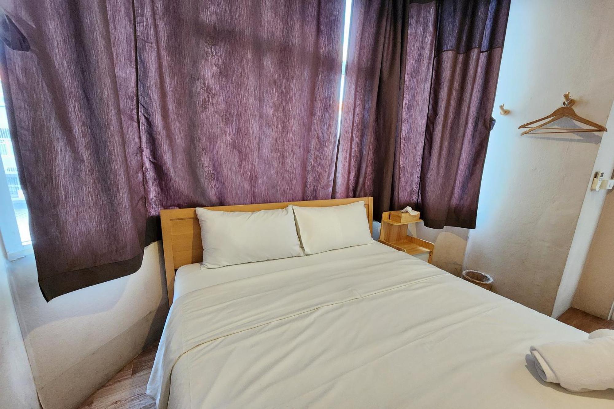 Ease Hostel Bangkok Exterior photo