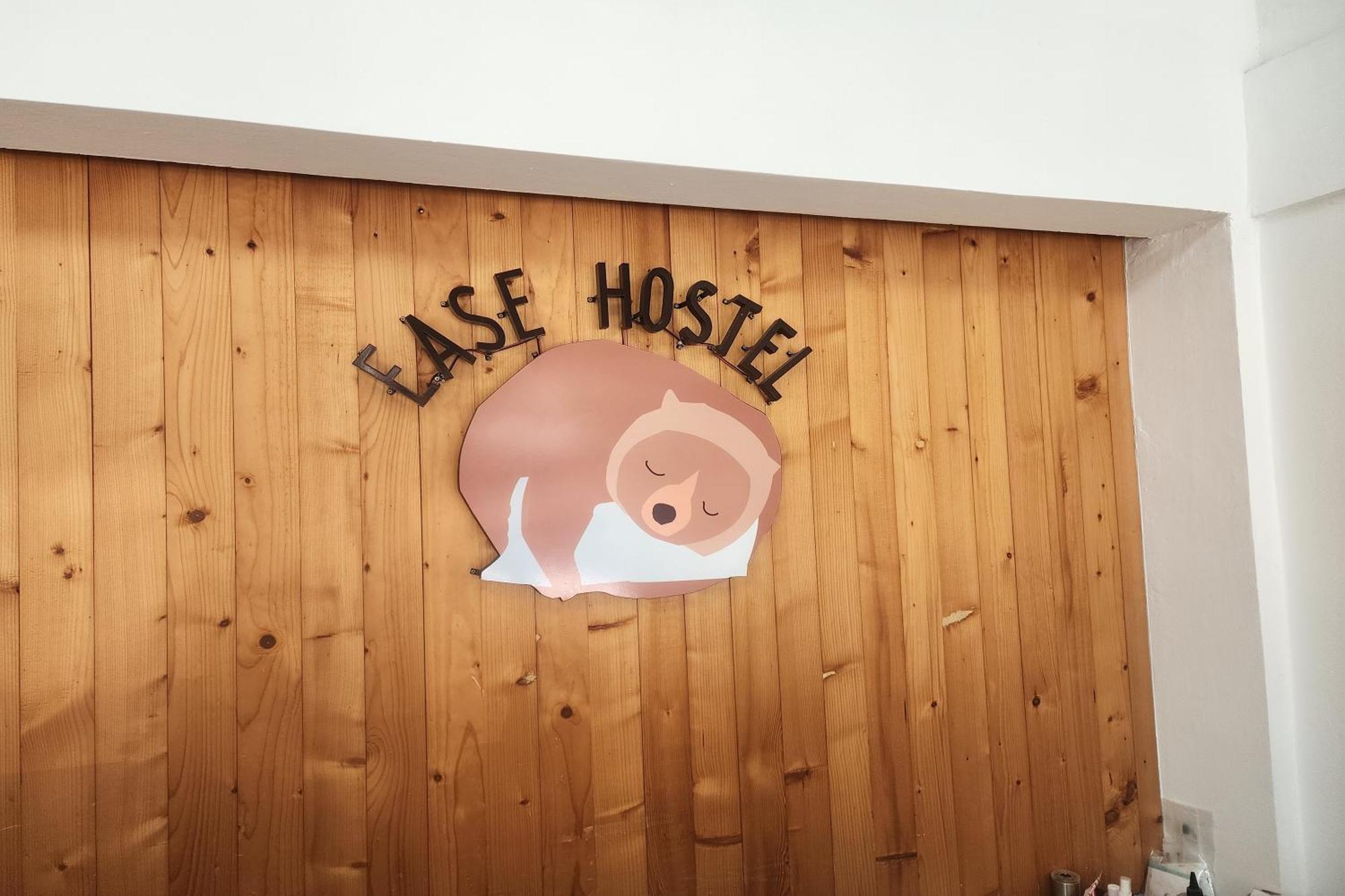 Ease Hostel Bangkok Exterior photo